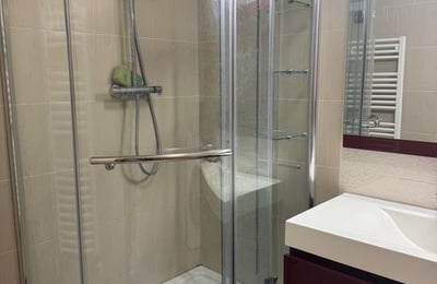 Rent of a comfortable furnished 3-room apartment, 91 m², Constanța, Romania